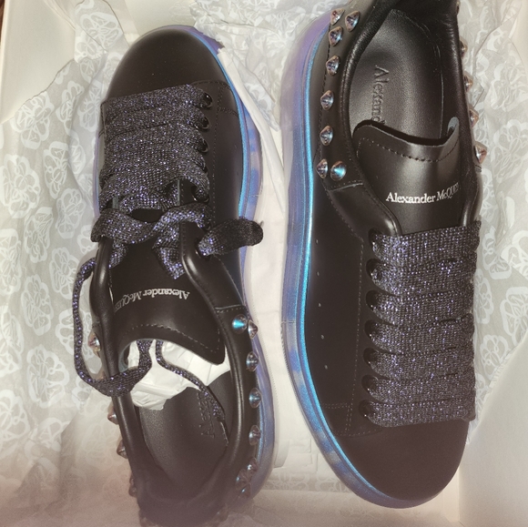 Alexander McQueen Women's Sneakers Sz EU 39 (2 colors Black & White) - Picture 10 of 16